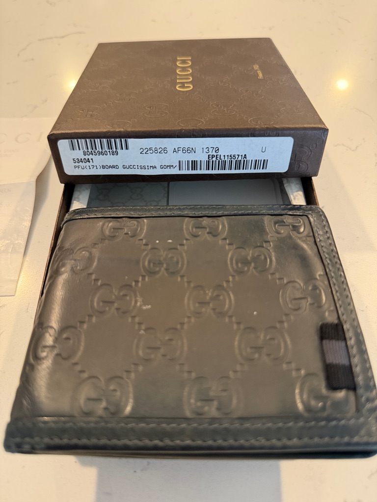 Gucci Black Embossed Gg Leather Card & Key Holder